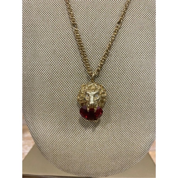 AUTHENTIC - Gucci Necklace Gold Metal Lion Head Red Crystal Pendant - Picture 2 of 11